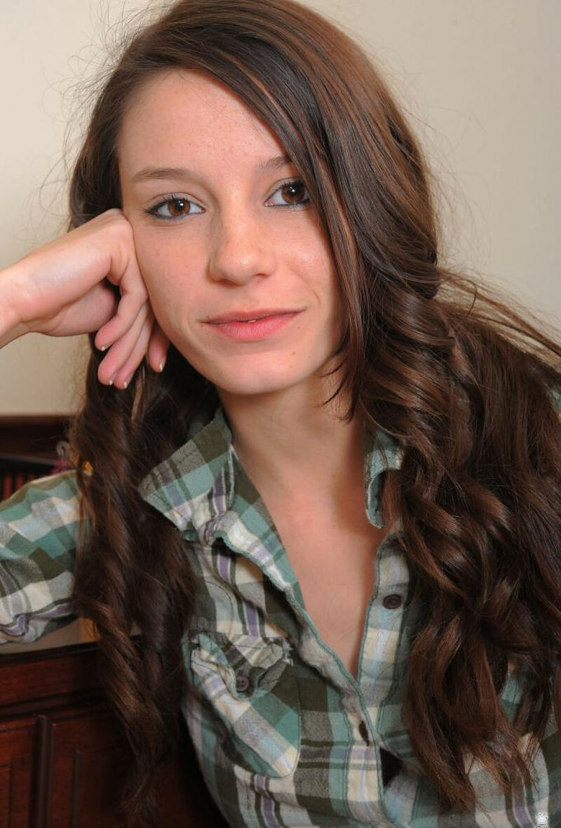 Алина, 19